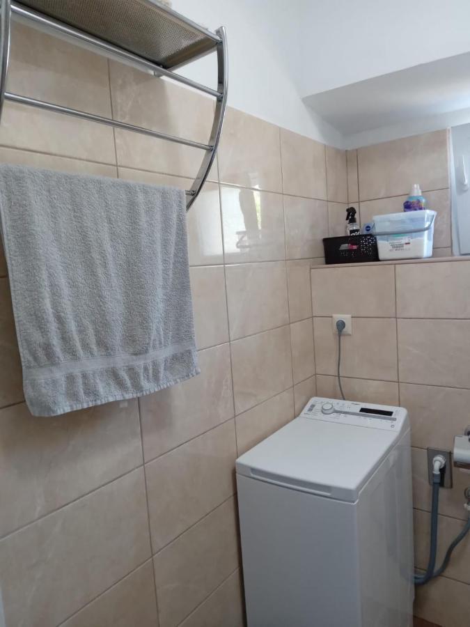 Kastelanic Apartman Brbinj Eksteriør bilde